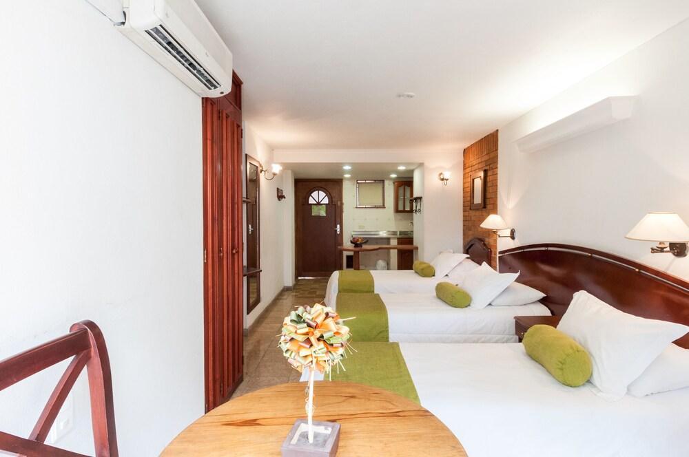 Hotel Cabo De La Vela 麦德林 外观 照片
